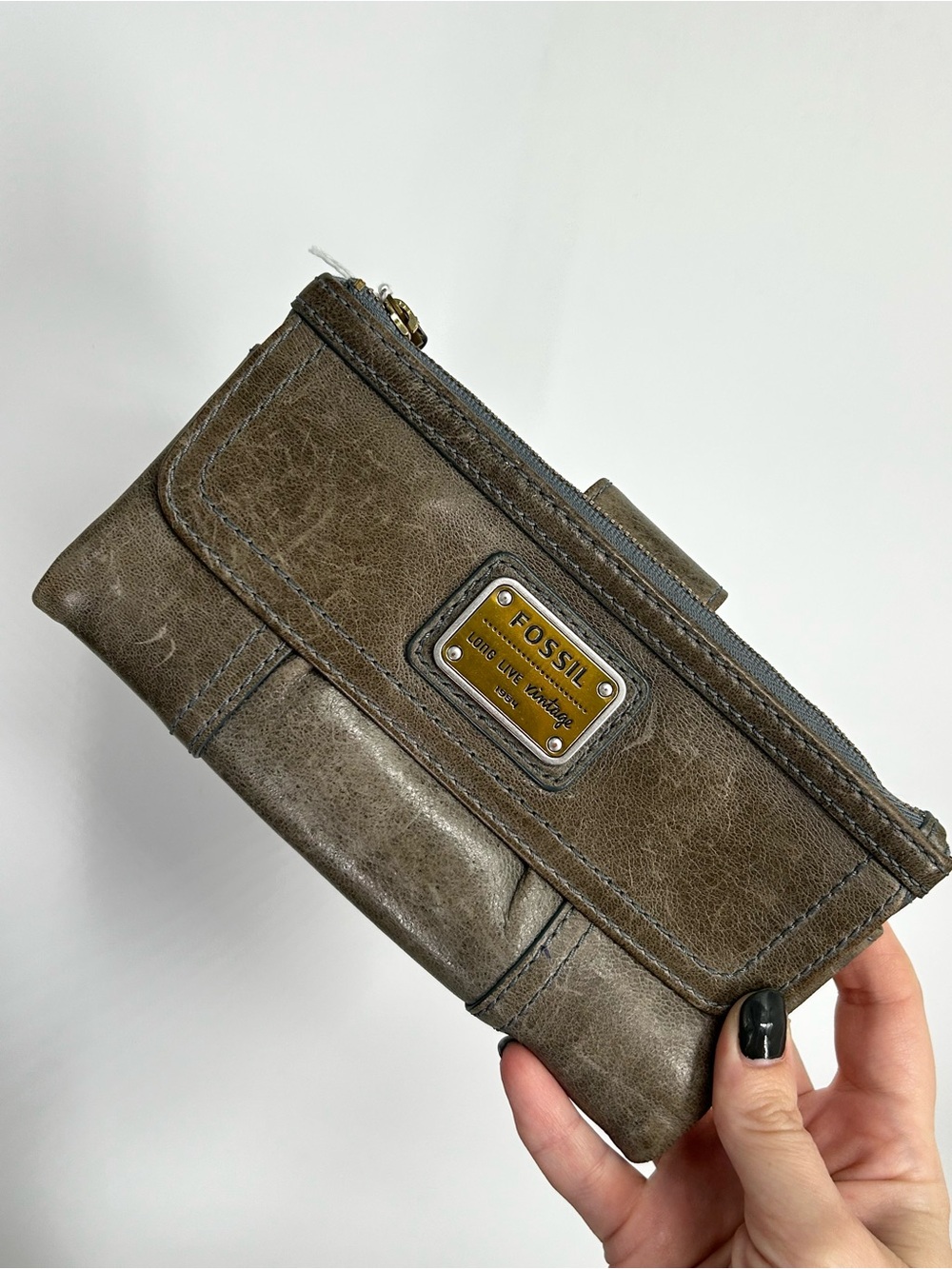 FOSSIL LONG LIVE VINTAGE LAMBS LEATHER WALLET-12 CC SLOTS-CHANGE PURSE-EUC